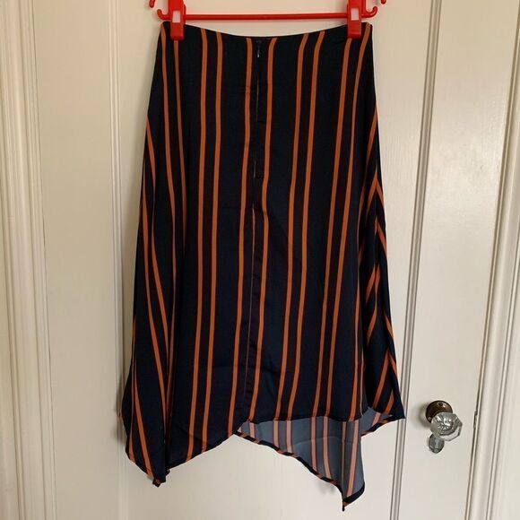 4/$20 Cotton On Asymmetrical skirt - Picture 3 of 6